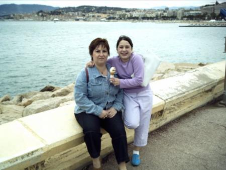 Tata Betty et sa fille, Nadia